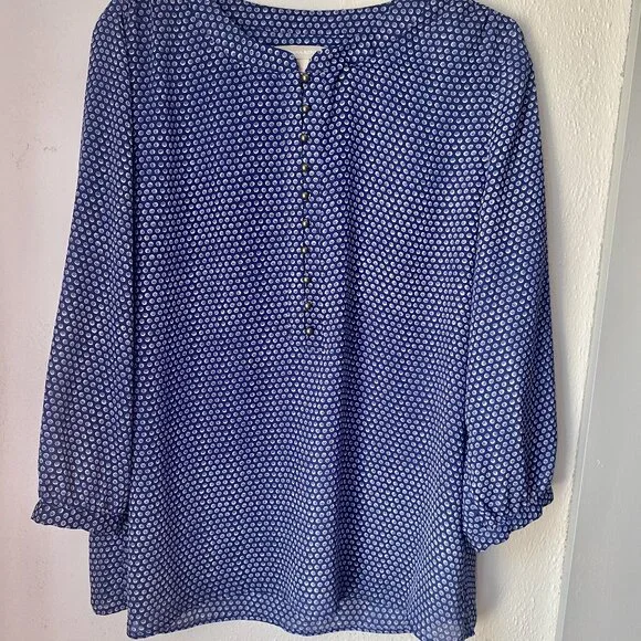 Banana Republic 3/4 length sleeve blouse - Picture 2 of 6